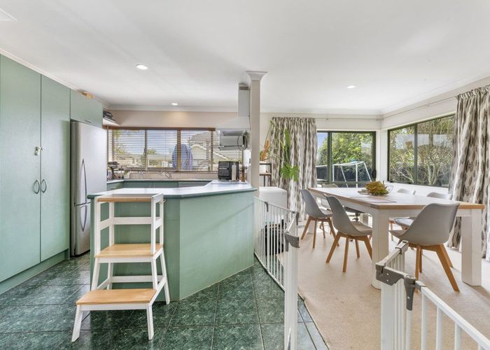  at 10 Watervista Place, Mangere Bridge, Manukau City, Auckland