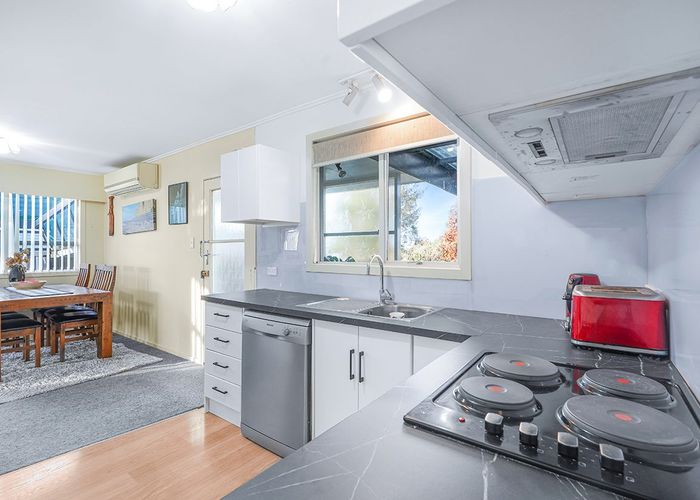  at 4 Totara Drive, Saint Andrews, Hamilton, Waikato