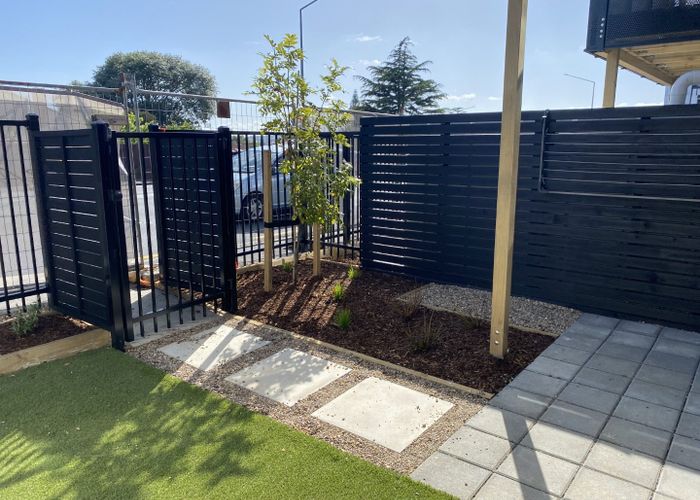  at 3/1 Fruitvale Road, New Lynn, Auckland