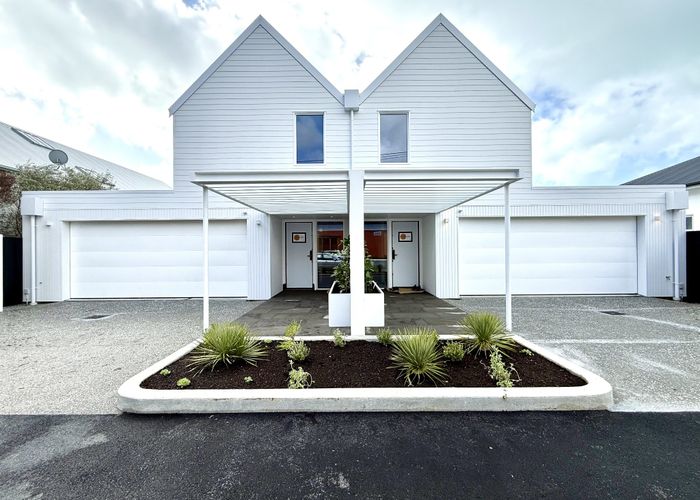  at 2/5 Wiggins Street, Sumner, Christchurch City, Canterbury