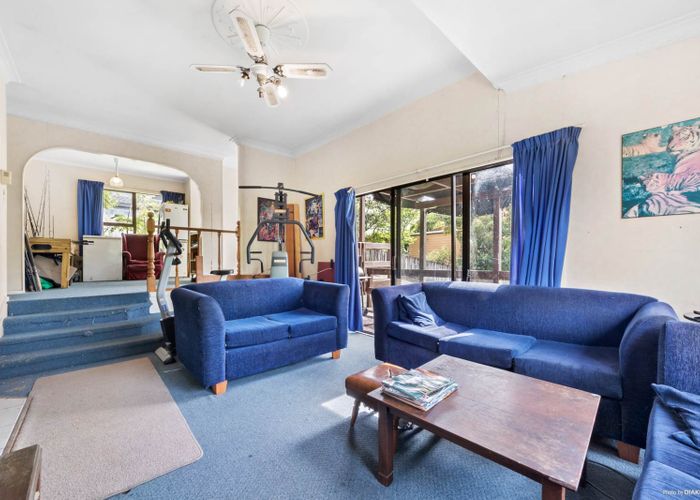  at 2/3 Miriam Corban Heights, Henderson, Auckland