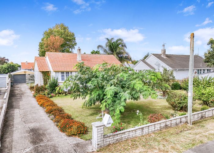  at 1070 Heaphy Terrace, Fairfield, Hamilton