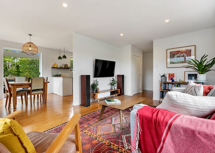  at 293 Beach Haven Road, Birkdale, Auckland