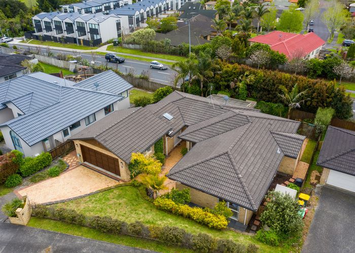  at 11 Burnside Court, Rosedale, Auckland