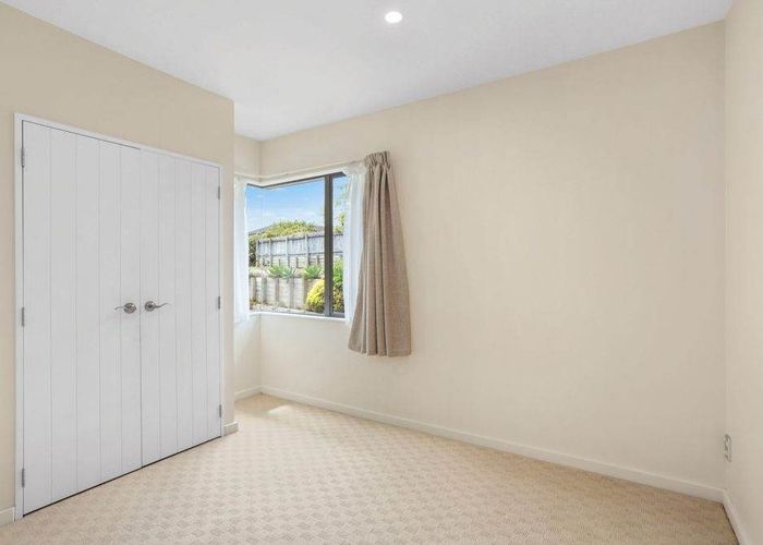  at 3 Henry Partington Place, Greenhithe, Auckland
