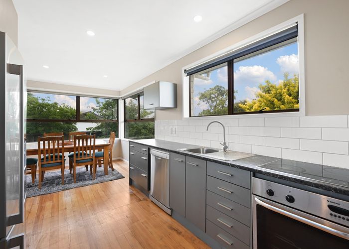  at 21 Margaret Place, Deanwell, Hamilton