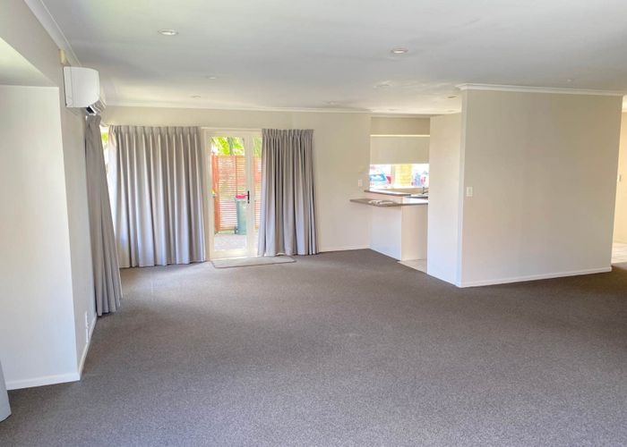  at 2A Fencotie Place, Northpark, Manukau City, Auckland