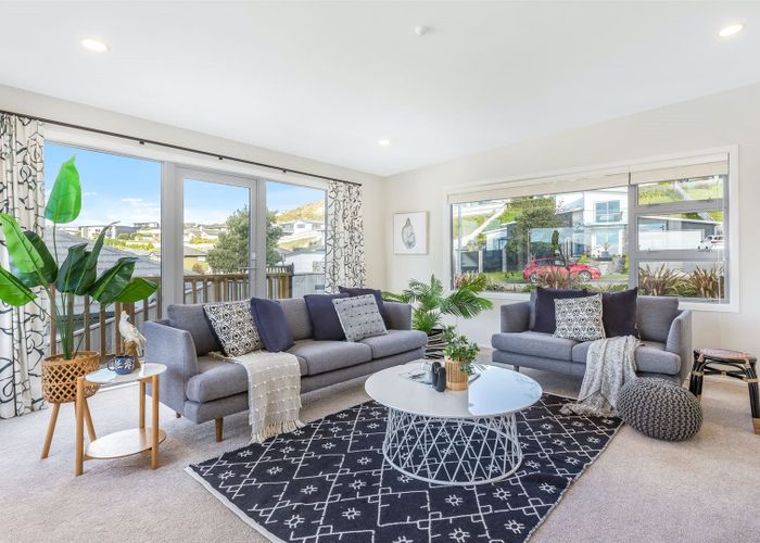  at 20 Madeira Close, Whitby, Porirua
