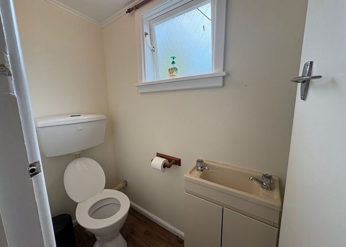  at 39 Straven Road, Riccarton, Christchurch City, Canterbury