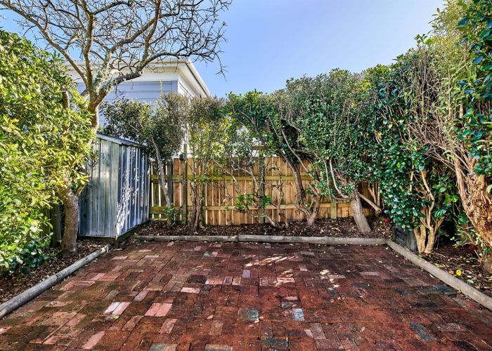  at 28 Stanley Street, Berhampore, Wellington