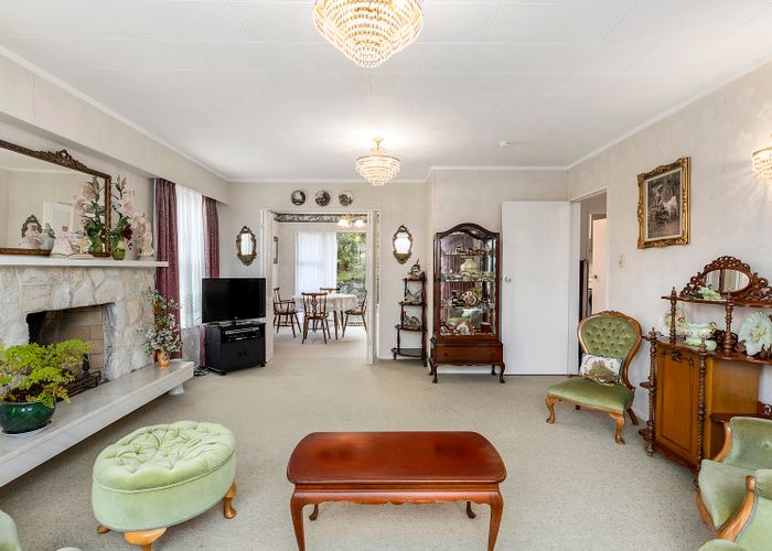  at 110 Gloaming Hill, Titahi Bay, Porirua