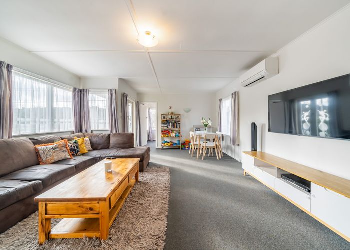  at 2 Davis Grove, Wainuiomata, Lower Hutt, Wellington