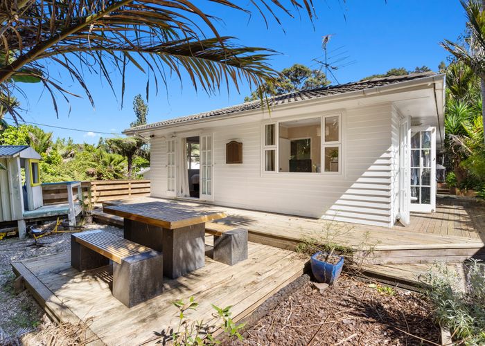  at 40 Waima Crescent, Titirangi, Auckland