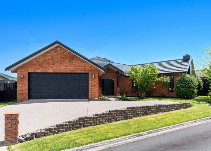  at 20 Merlin Close, Huntington, Hamilton