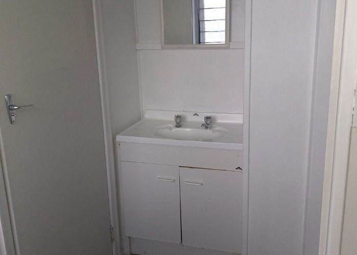  at 2/74 Jellicoe Road, Panmure, Auckland City, Auckland