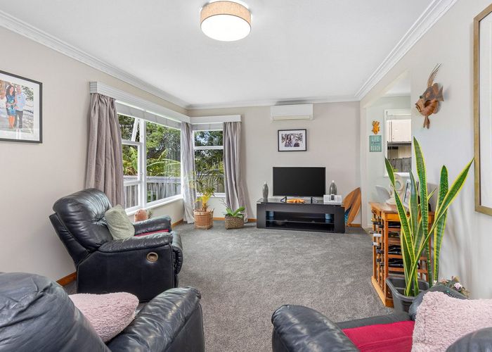  at 16 Sundown Avenue, Manly, Whangaparaoa