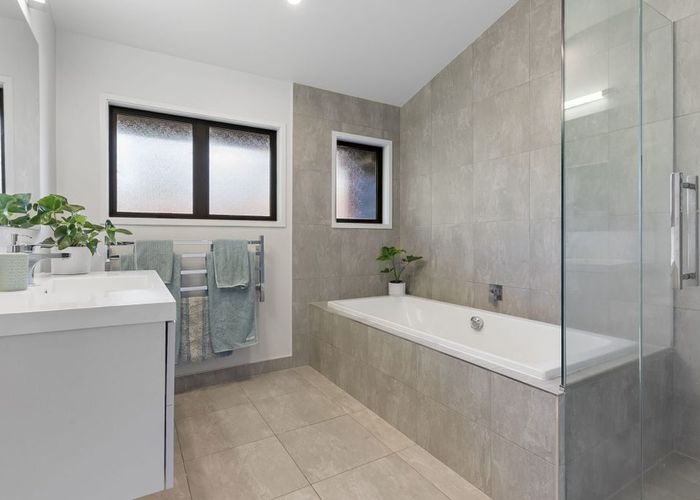  at 9 Crown Hill Cl, Forrest Hill, North Shore City, Auckland