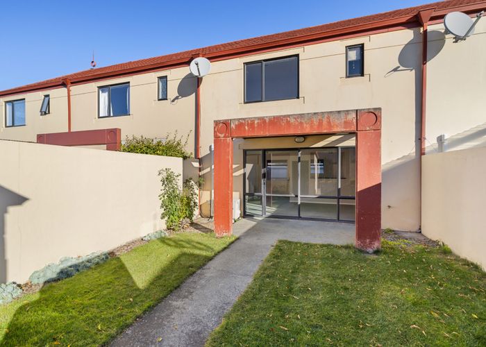  at 8/42 Stanmore Road, Phillipstown, Christchurch City, Canterbury