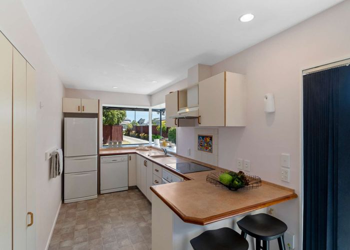  at 2/12 Carlsen Street, Burwood, Christchurch