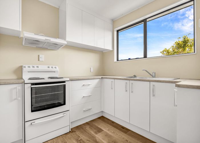  at 2/21 Silver Creek Road, Weymouth, Manukau City, Auckland