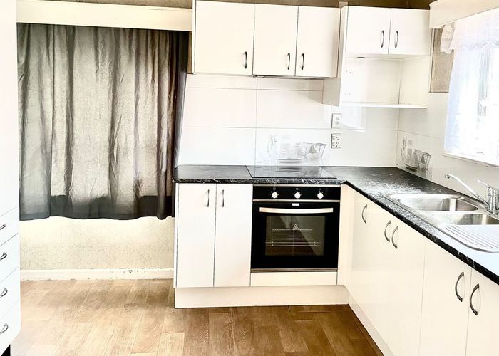  at 16 sunnyside crescent, Papatoetoe, Manukau City, Auckland