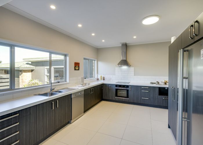  at 195 Taradale Road, Pirimai, Napier