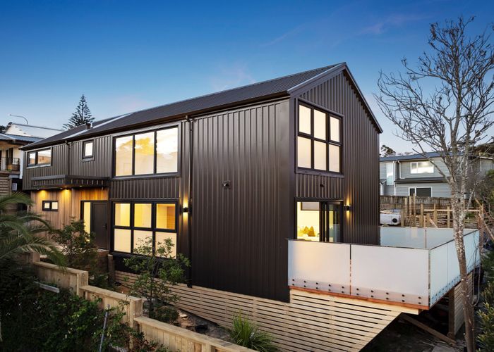  at 394 East Coast Road, Sunnynook, North Shore City, Auckland