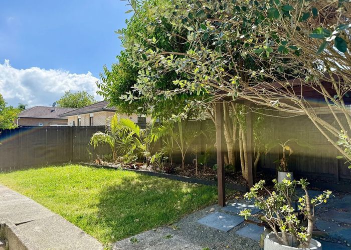  at 32 Rosier Road, Glen Eden, Waitakere City, Auckland