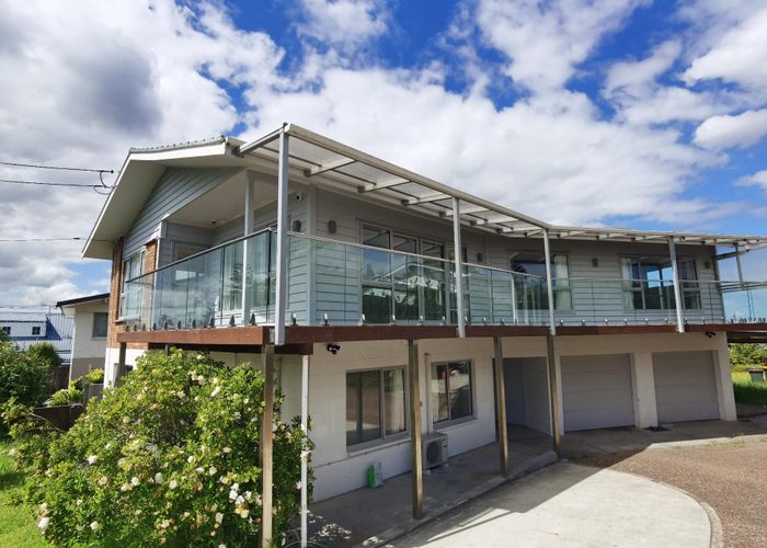  at 194 Bleakhouse Road, Mellons Bay, Manukau City, Auckland