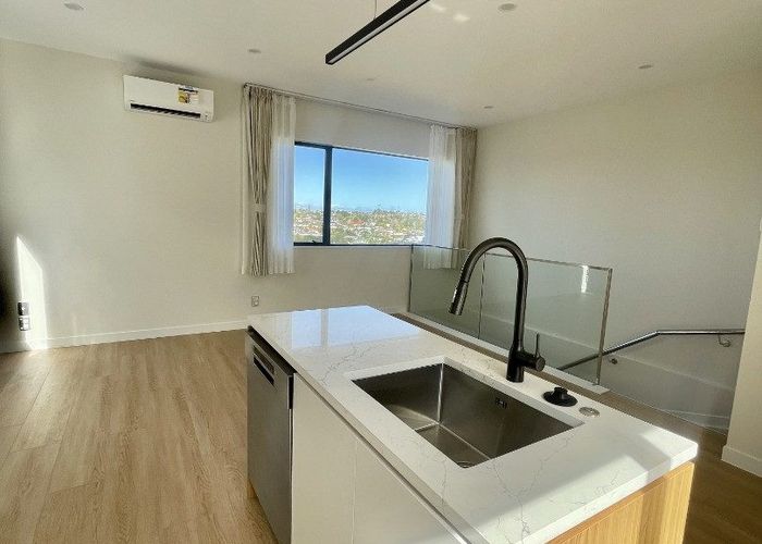  at New Windsor, Auckland City, Auckland