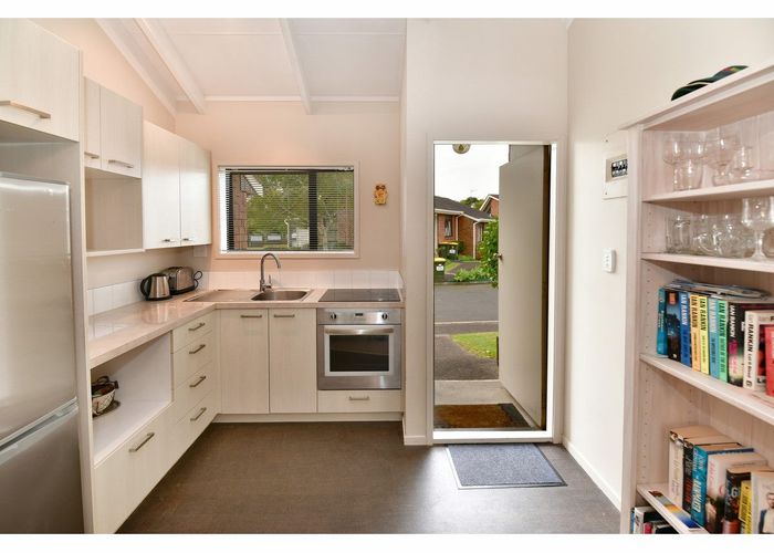 Free property data for 11 Tui Lane, Orewa homes.co.nz