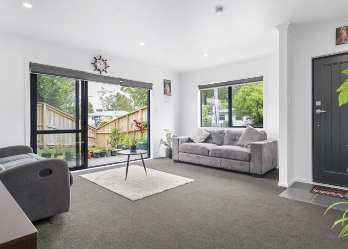  at 6/8 Keitha Place, Glenview, Hamilton