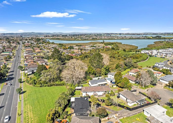  at 24 Leaver Place, Weymouth, Manukau City, Auckland