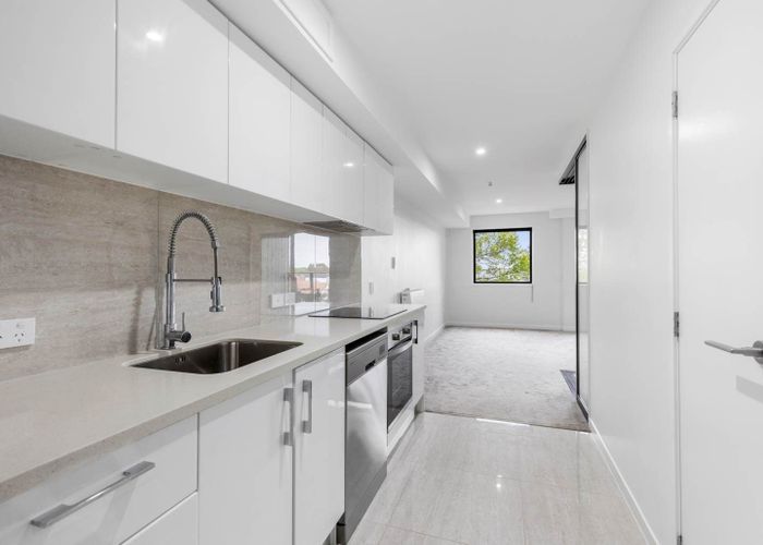  at 202/8 Gray Avenue, Mangere East, Manukau City, Auckland