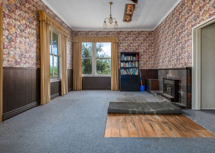  at 74 Koputara Road, Himatangi Beach, Foxton