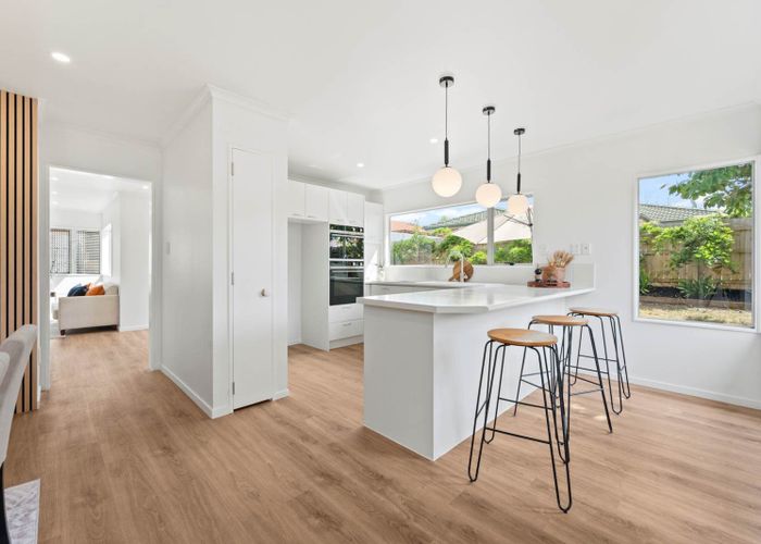  at 11 Amherst Place, Albany, North Shore City, Auckland