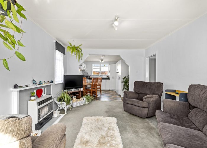  at 12 Whitmore Road, Mount Roskill, Auckland
