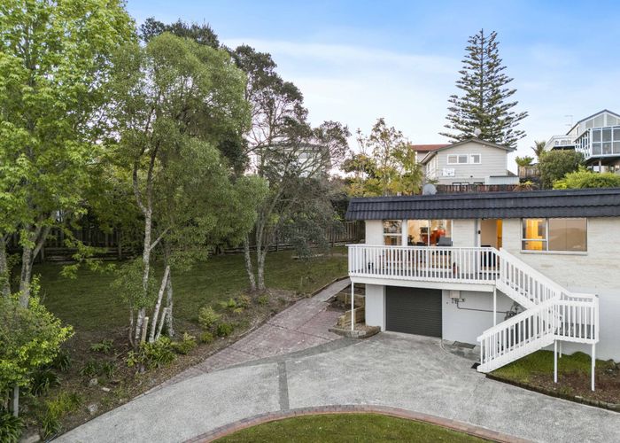  at 1/12 Anchor Place, Beach Haven, Auckland