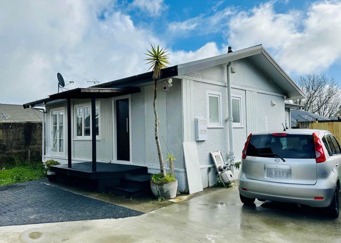  at 70 Hobsonville Road, West Harbour, Waitakere City, Auckland