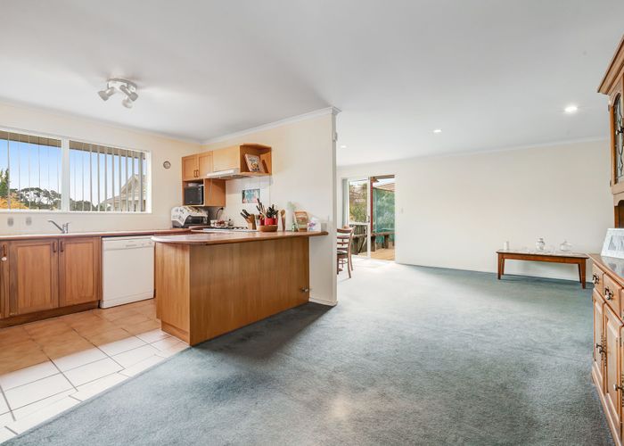  at 5 Ian Marwick Place, Birkenhead, Auckland