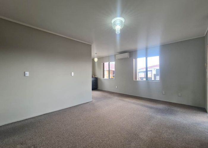  at 12 Grantham Road, Papatoetoe, Auckland