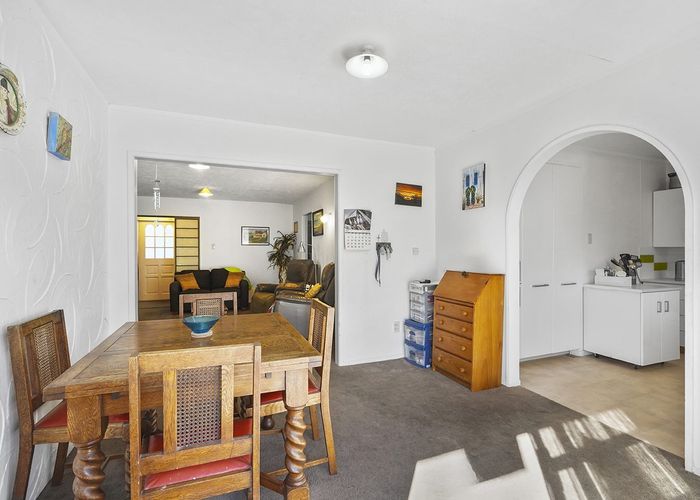  at 2/10 Hunter Street, Hamilton Lake, Hamilton, Waikato