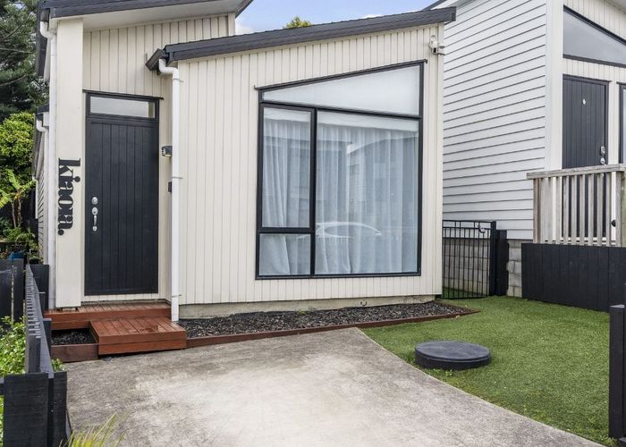  at 3b Matakohe Road, Westgate, Waitakere City, Auckland