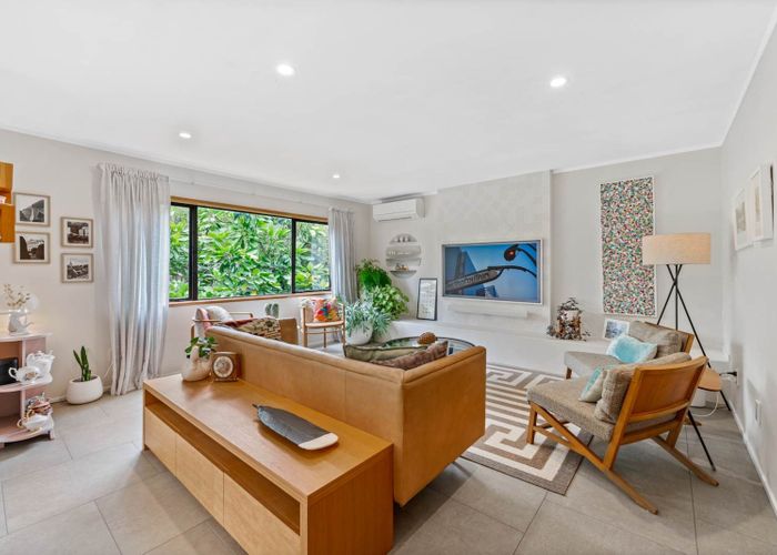  at 892 Beach Road, Torbay, North Shore City, Auckland