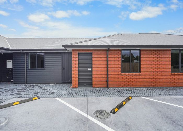  at 2/165 Knighton Road, Hillcrest, Hamilton, Waikato