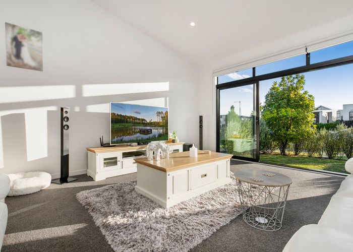  at 15 Liberation Road, Papakura, Papakura