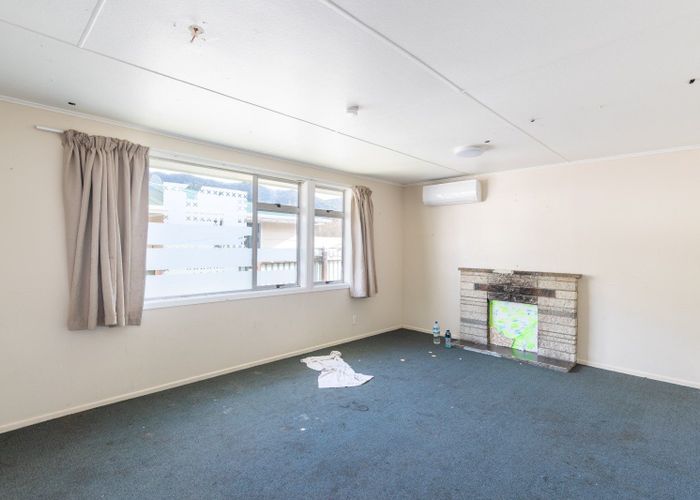  at 8 Orewa Grove, Wainuiomata, Lower Hutt, Wellington