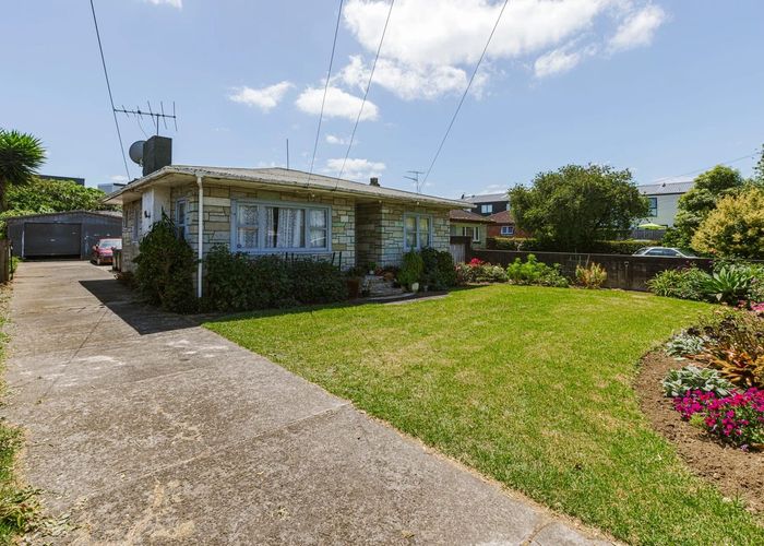 at 14 Hillside Road, Mount Wellington, Auckland City, Auckland