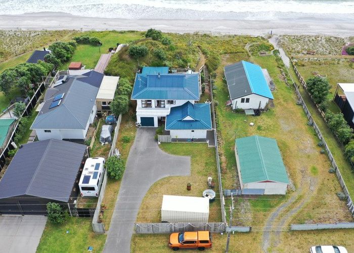  at 563 Pukehina Parade, Pukehina, Western Bay Of Plenty, Bay Of Plenty