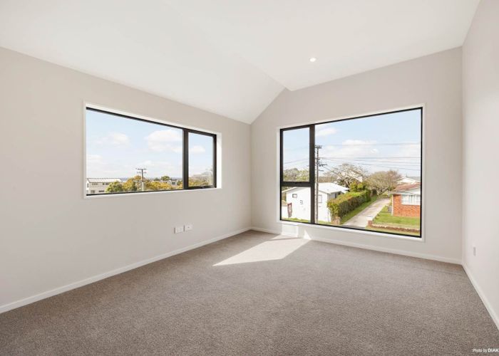  at 8/88 Te Atatu Road, Te Atatu South, Waitakere City, Auckland